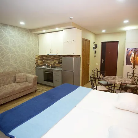 Ekas Seaside Apartment Батуми Экстерьер фото