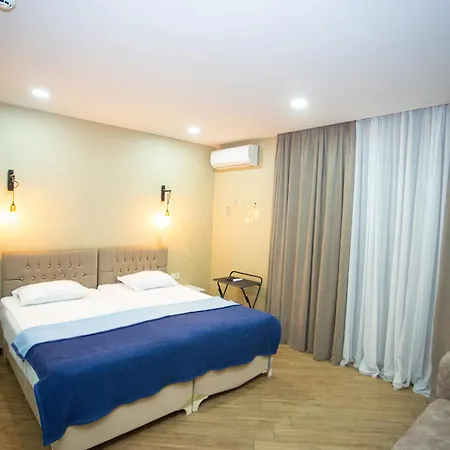 Ekas Seaside Apartment Батуми Экстерьер фото