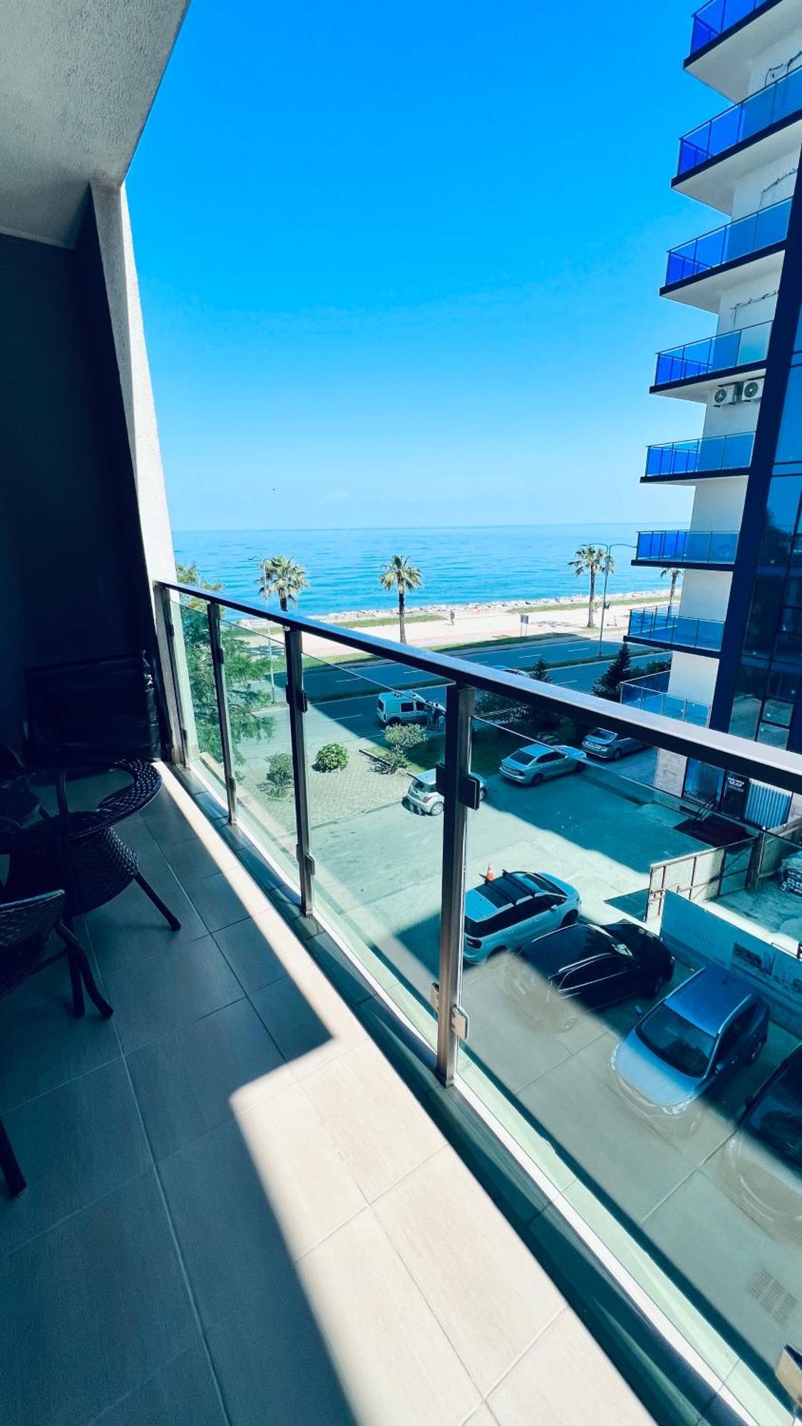 Ekas Seaside شقة *