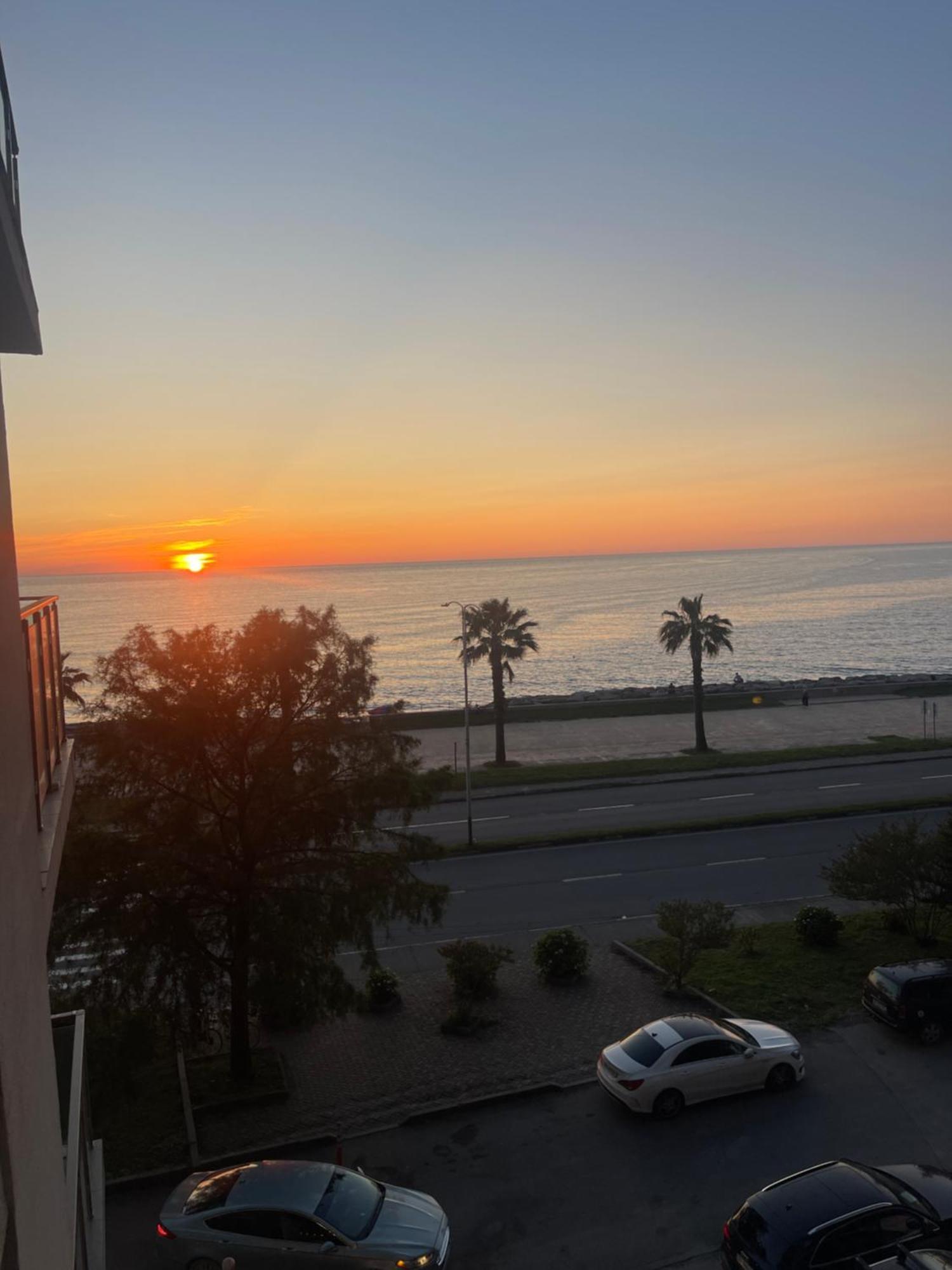 Ekas Seaside * Батумі